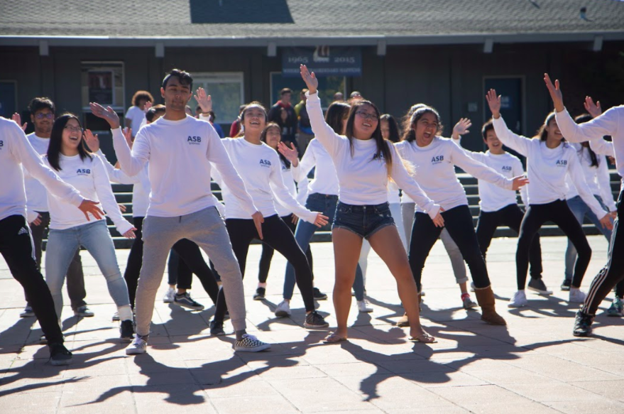 Hugs and Performances: ASB holds Kindness Week