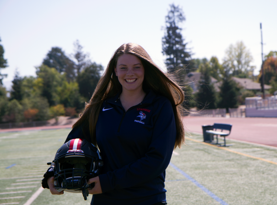 Female football players kick off the season – the Epic