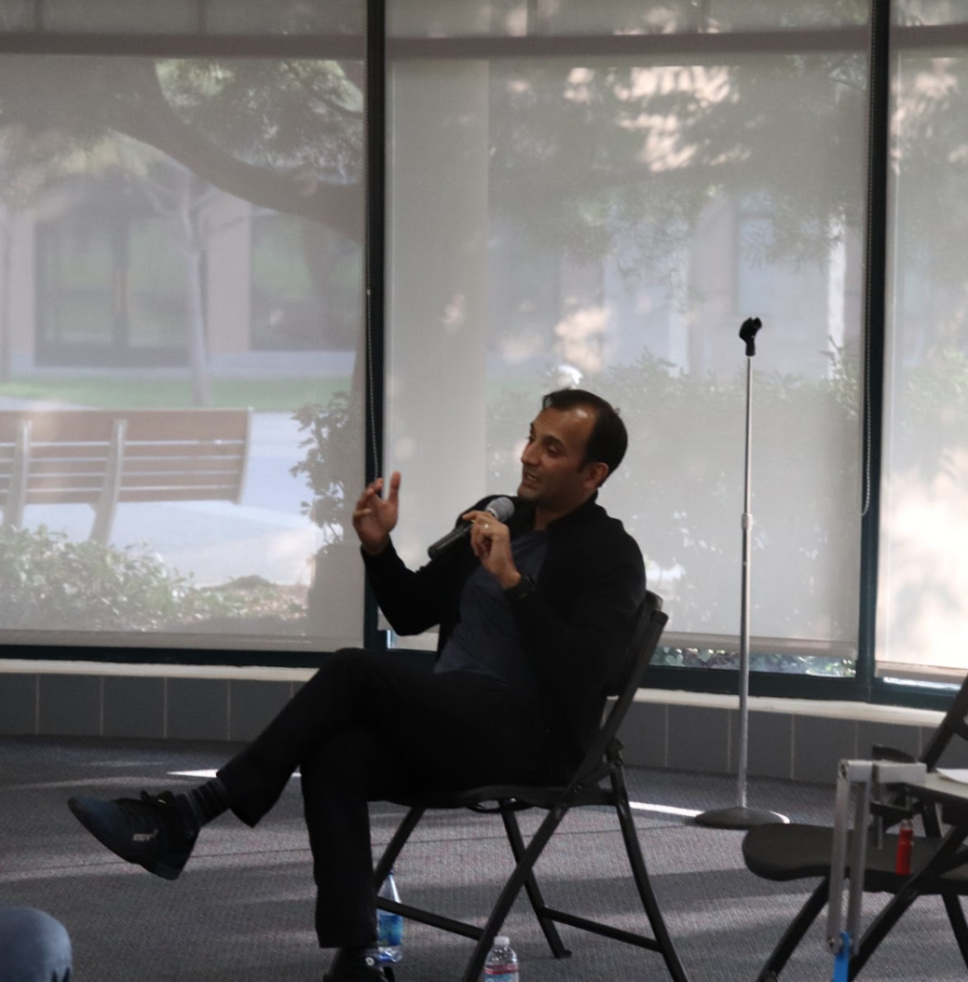 DJ Patil, Monta Vista alumnus and former U.S. Chief Data Scientist returns to offer his experiences and advice to the school community.