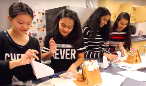 Epic staff members try to make gingerbread houses in 10 minutes