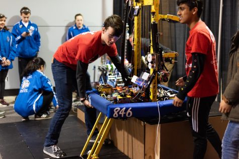 Lynbrook Funky Monkeys program their way to World Championships