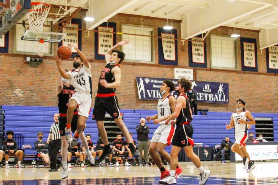 Led by top scorers Derrick Cai, Jonathan Fu and Nikhil Narasimhan, Lynbrook boys basketball has qualified for CCS with a 5-2 record in the El Camino league.