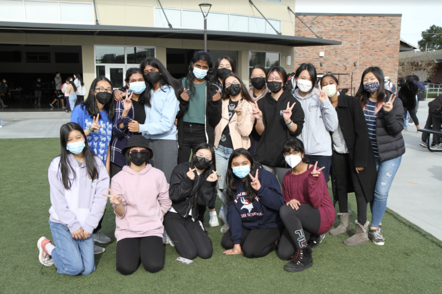 Students who frequent the quad may find themselves in front row seats to the performance of the Ravens, Lynbrook’s unofficial K-pop dance team.