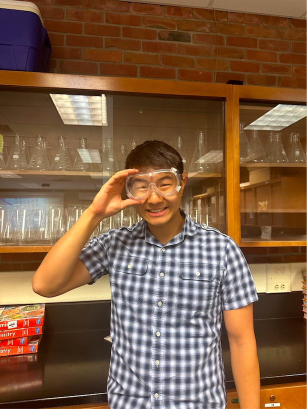 Joining Lynbrook as an honors chemistry and freshman biology teacher, David Chen is continuing to pursue his passion for teaching high school students.