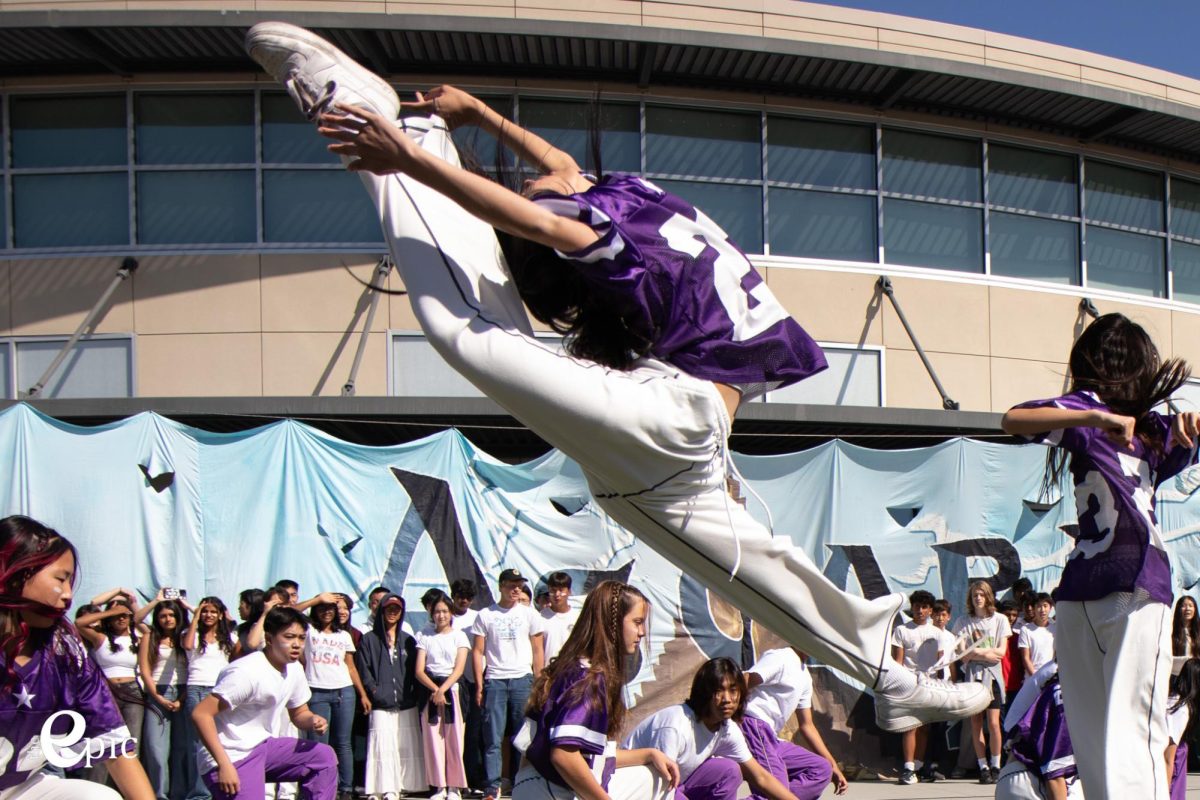 Homecoming: Sophomore Skit 25-26